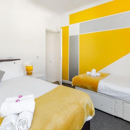 Cosy Anfield Guesthouse - Free Parking Liverpool Extérieur photo