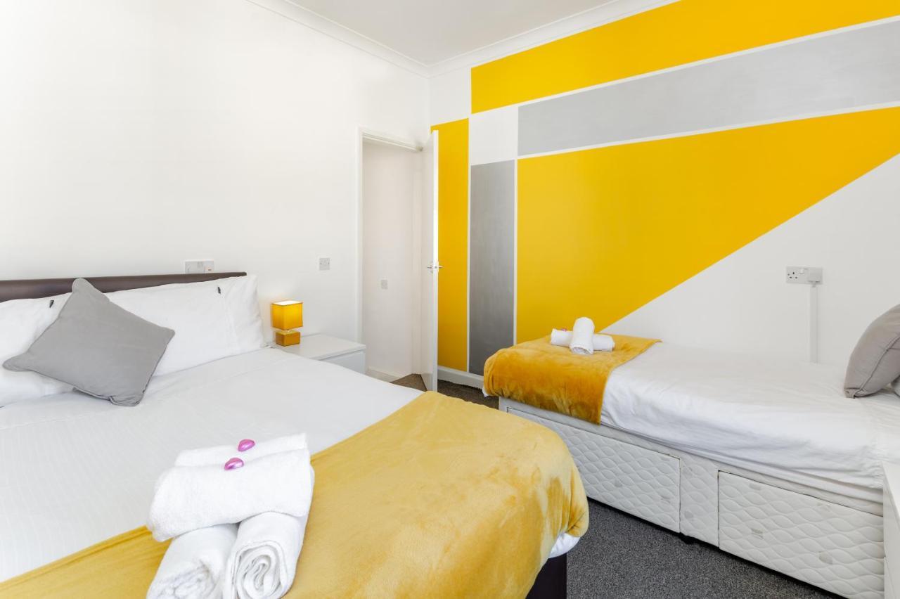 Cosy Anfield Guesthouse - Free Parking Liverpool Extérieur photo