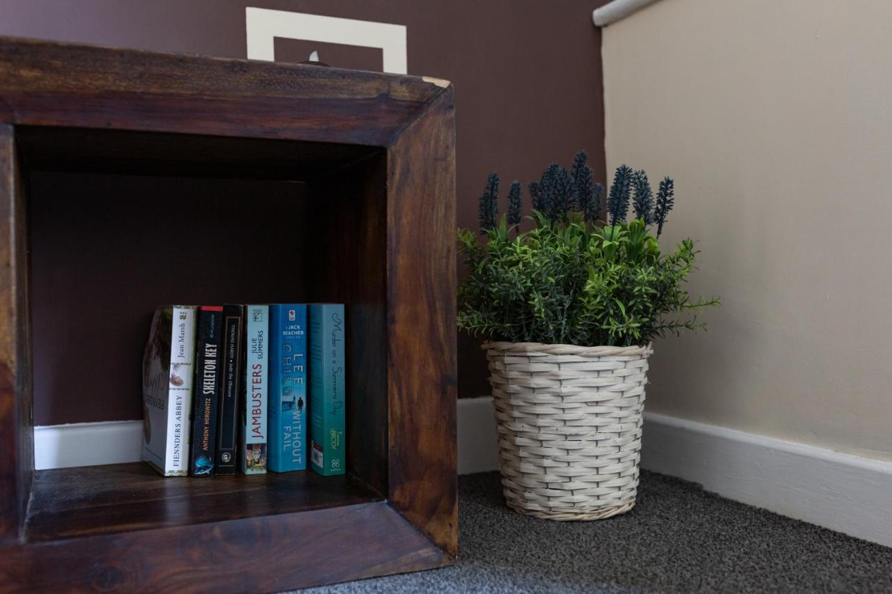 Cosy Anfield Guesthouse - Free Parking Liverpool Extérieur photo